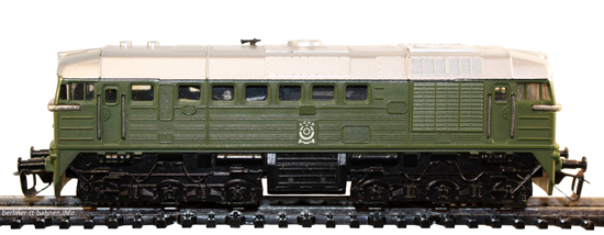 02690 START Diesellokomotive BR 120 grün 