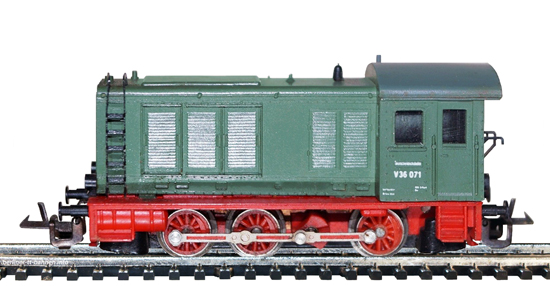 545/753/1 Diesellokomotive V 36 -071 DR/III grün