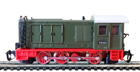 02630 Diesellokomotive V 36 -021 DR/III grün